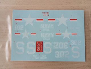 F4U-4B CORSAIR MAQUETA ACADEMY 1/48