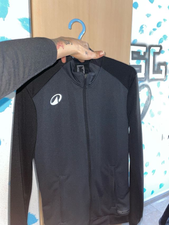 Chándal deportivo negro