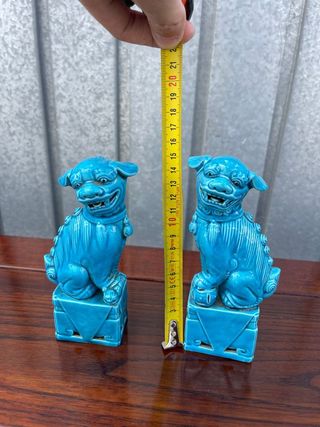 2 figuras de cerámica azul
