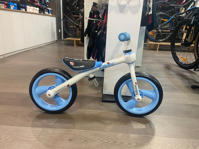 Bici de aprendizaje JD Bug 12 Trainer Bike