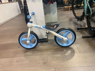 Bici de aprendizaje JD Bug 12 Trainer Bike