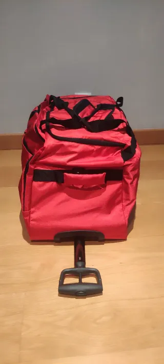 Bolsa de viaje Kinder+Sport roja