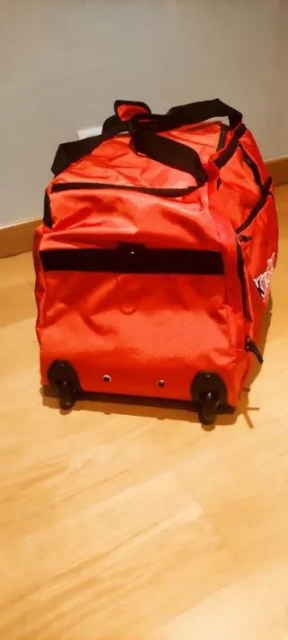 Bolsa de viaje Kinder+Sport roja