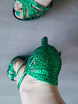 Zapatos de baile verdes brillantes