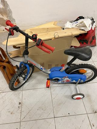 Bicicleta infantil B'TWIN con ruedines