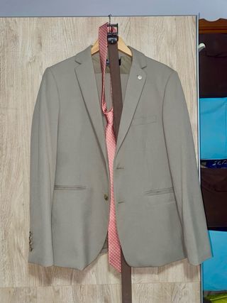Traje Beige Completo