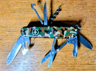 Coltellino Victorinox Huntsman Camouflage