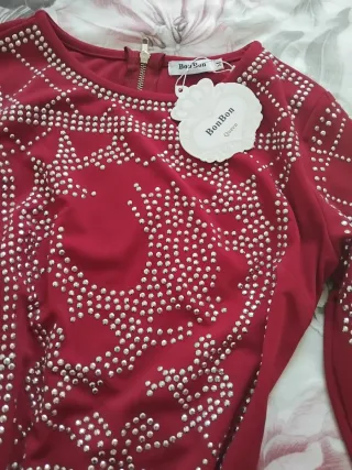 Vestido fiesta rojo con pedrería