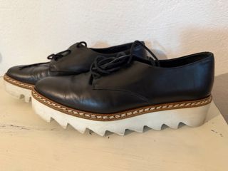 Zapatos negros de cordones con plataforma