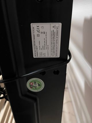 Cama individual ortopédica con colchón.