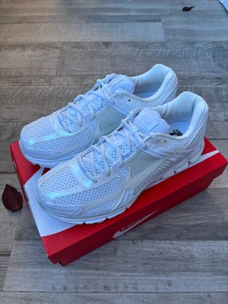 Zapatillas Nike Zoom Vomero 5 Blancas Talla 44.5