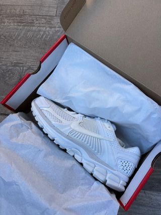 Zapatillas Nike Zoom Vomero 5 Blancas Talla 44.5