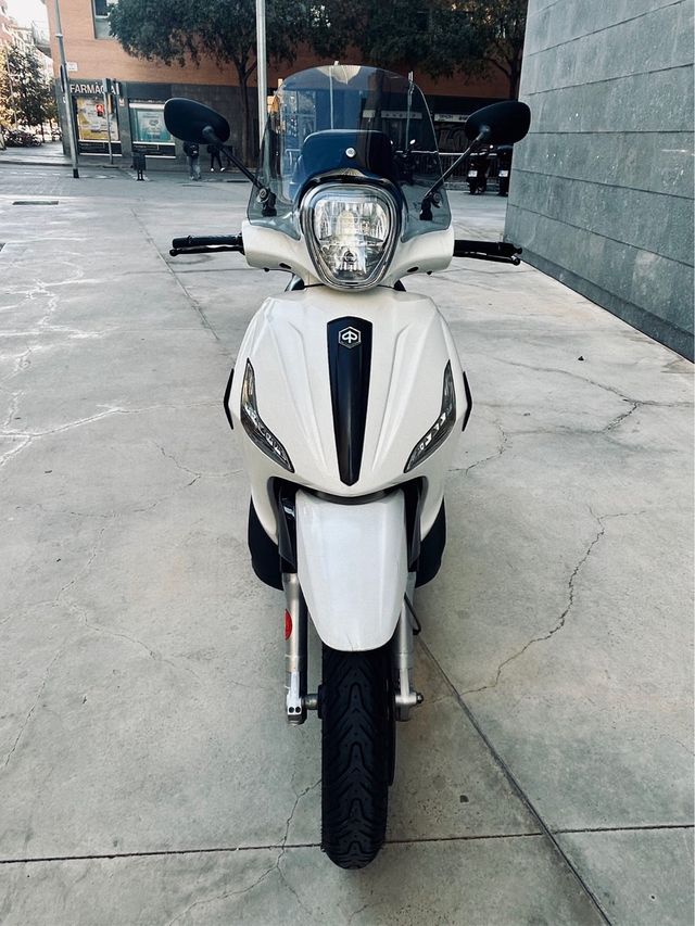 Piaggio Beverly 300