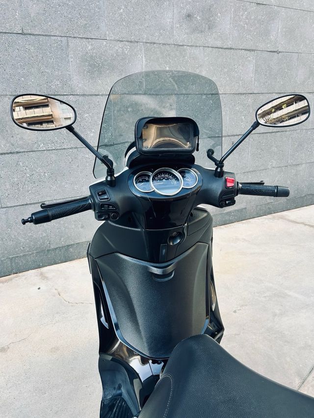 Piaggio Beverly 300
