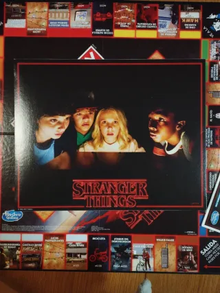 Monopoly Stranger Things Juego de Mesa