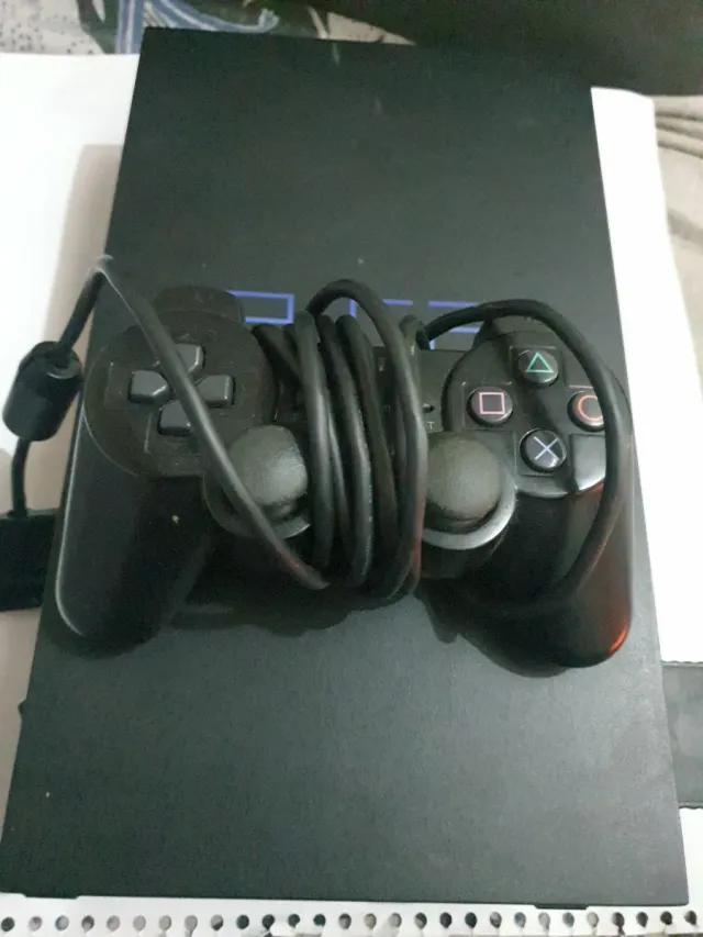 Consola PlayStation 2 Negra + Controle