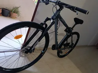 Bicicleta  una semana de usa es como nueva
