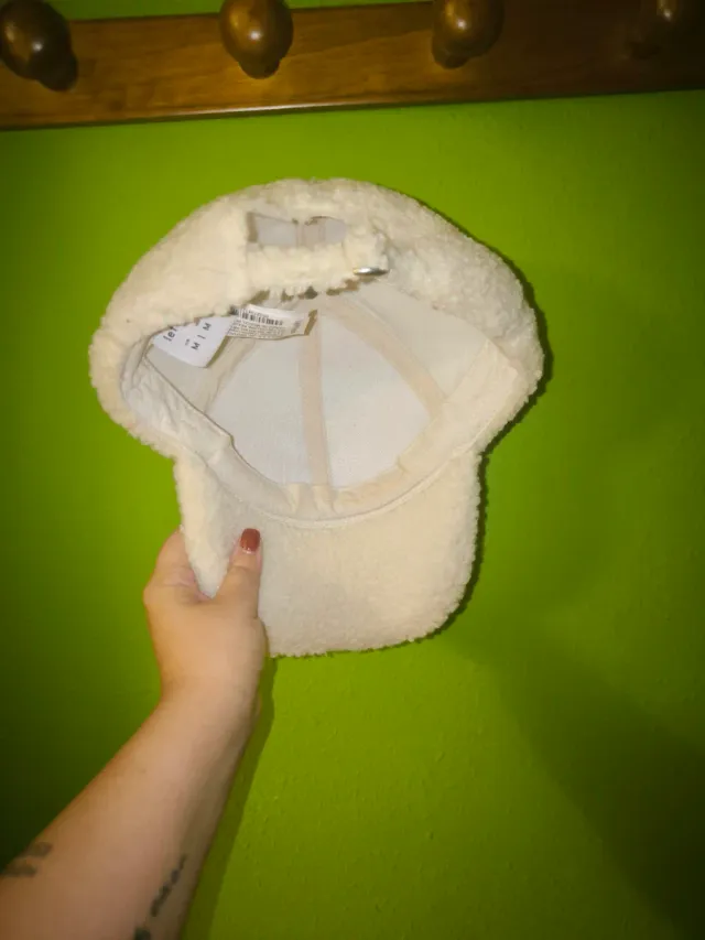 Gorra borreguito beige