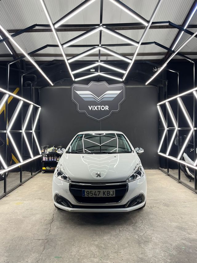 Peugeot 208 1.2 PureTech Style 82