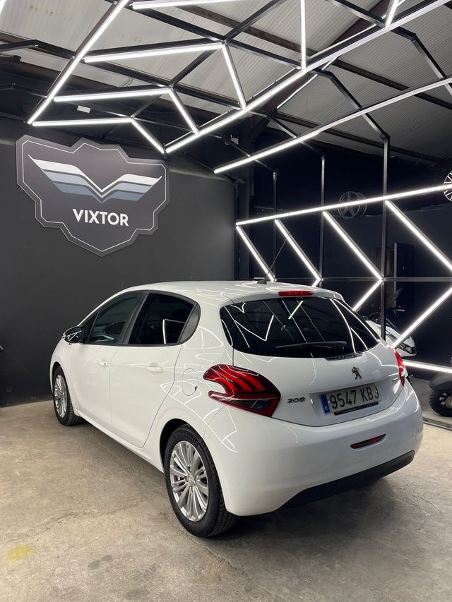 Peugeot 208 1.2 PureTech Style 82