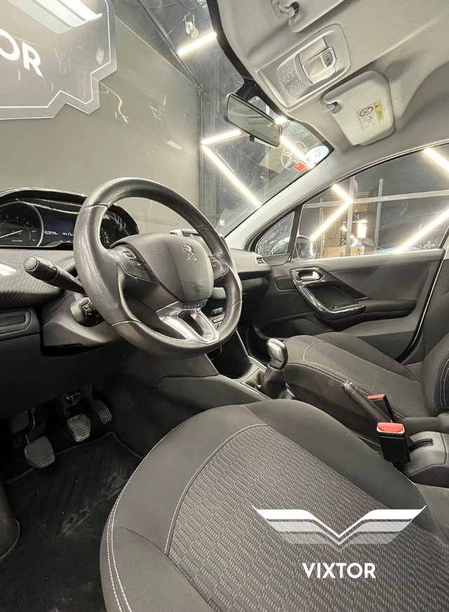 Peugeot 208 1.2 PureTech Style 82