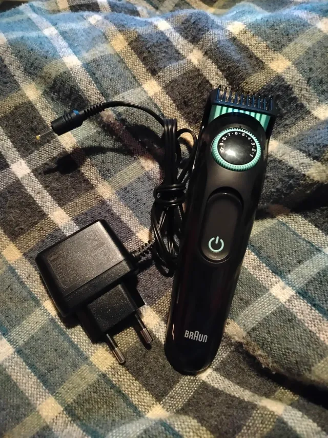 Macchina per sbucciare Braun senza fili, funziona perfettamente, è disinfettata