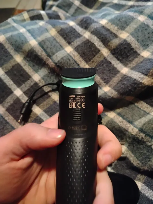 Macchina per sbucciare Braun senza fili, funziona perfettamente, è disinfettata