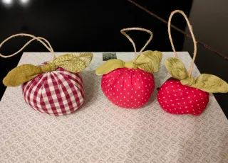 Mele di stoffa decorative