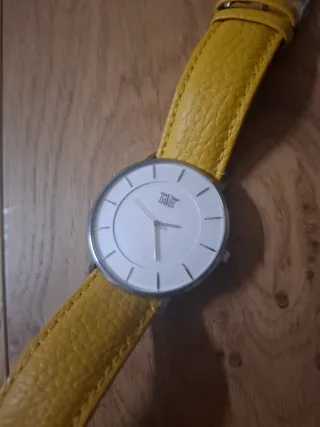Reloj Davis Amarillo y Plateado