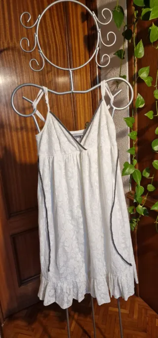 Vestido blanco calado verano