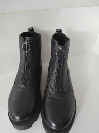 Botines de Piel Negros