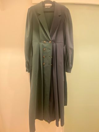 Gabardina bicolor azul y verde de IQ