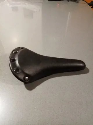 Sillín de bicicleta vintage negro