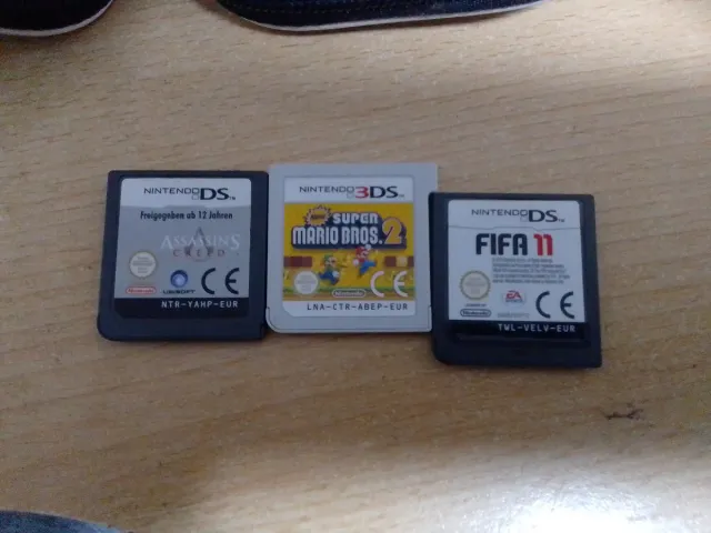 Nintendo 3DS Blu con Giochi e Accessori