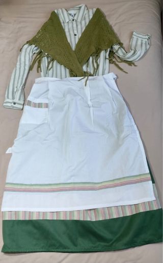 Traje de casera Baserritar jantzia a estrenar