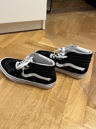 Zapatillas Vans Botas Negras Blancas