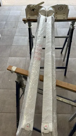 Tessuto per tende con bracci invisibili