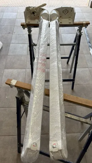 Tessuto per tende con bracci invisibili