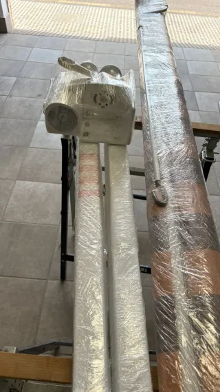 Tessuto per tende con bracci invisibili