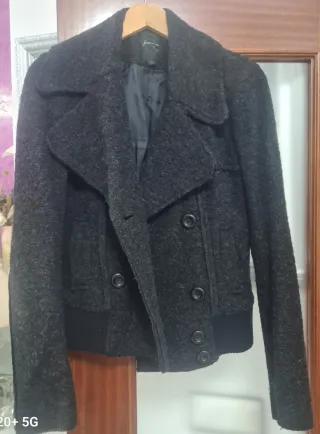 Cappotti al prezzo di 25 ciascuno