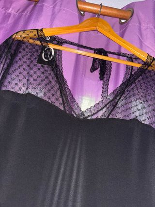 Mono negro largo con transparencias