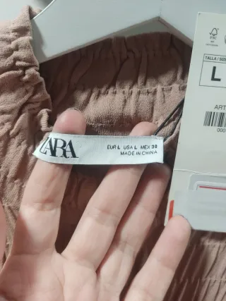Vestido Zara T. L. Es el más grande de este modelo