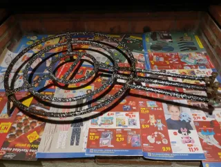 2 Paelleros a gas in metallo + treppiede per paellero