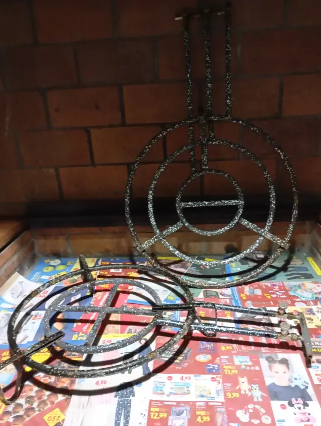 2 Paelleros de gas metal + trípode para paellero