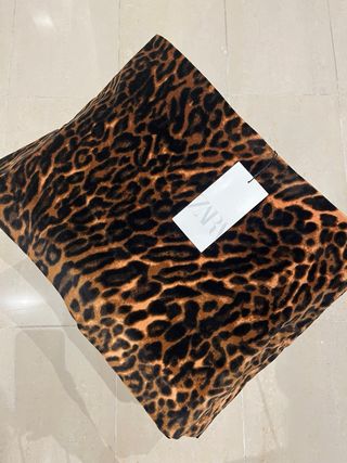 Falda Zara Estampado Leopardo Talla L