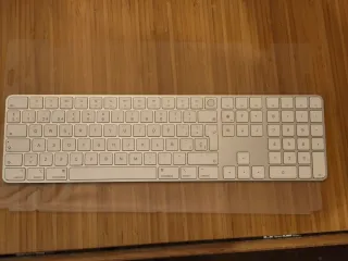 Teclado Magic Keyboard con Touch ID. Español Apple