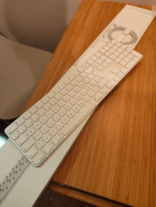 Teclado Magic Keyboard con Touch ID. Español Apple