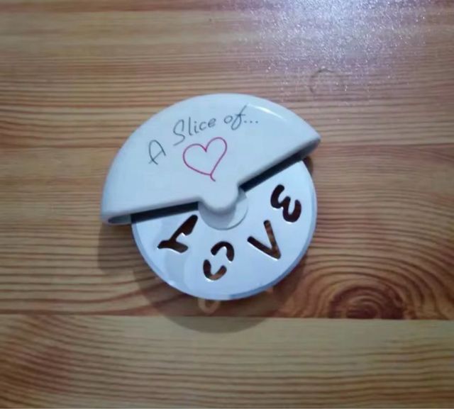 Taglia pizza idea regalo con scatola