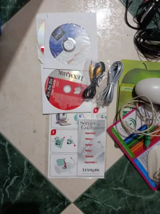 Lote Lexmark: Impresora, Teclado, Ratón, Micrófono