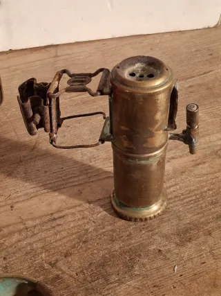 Lotto oggetti vintage in ottone